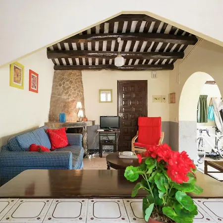 A Picturesque Wine House Now Refurbished Into In Holiday home