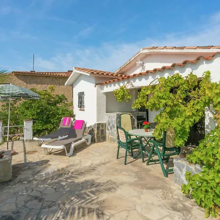 Holiday home A Picturesque Wine House Now Refurbished Into In Lloret de Mar